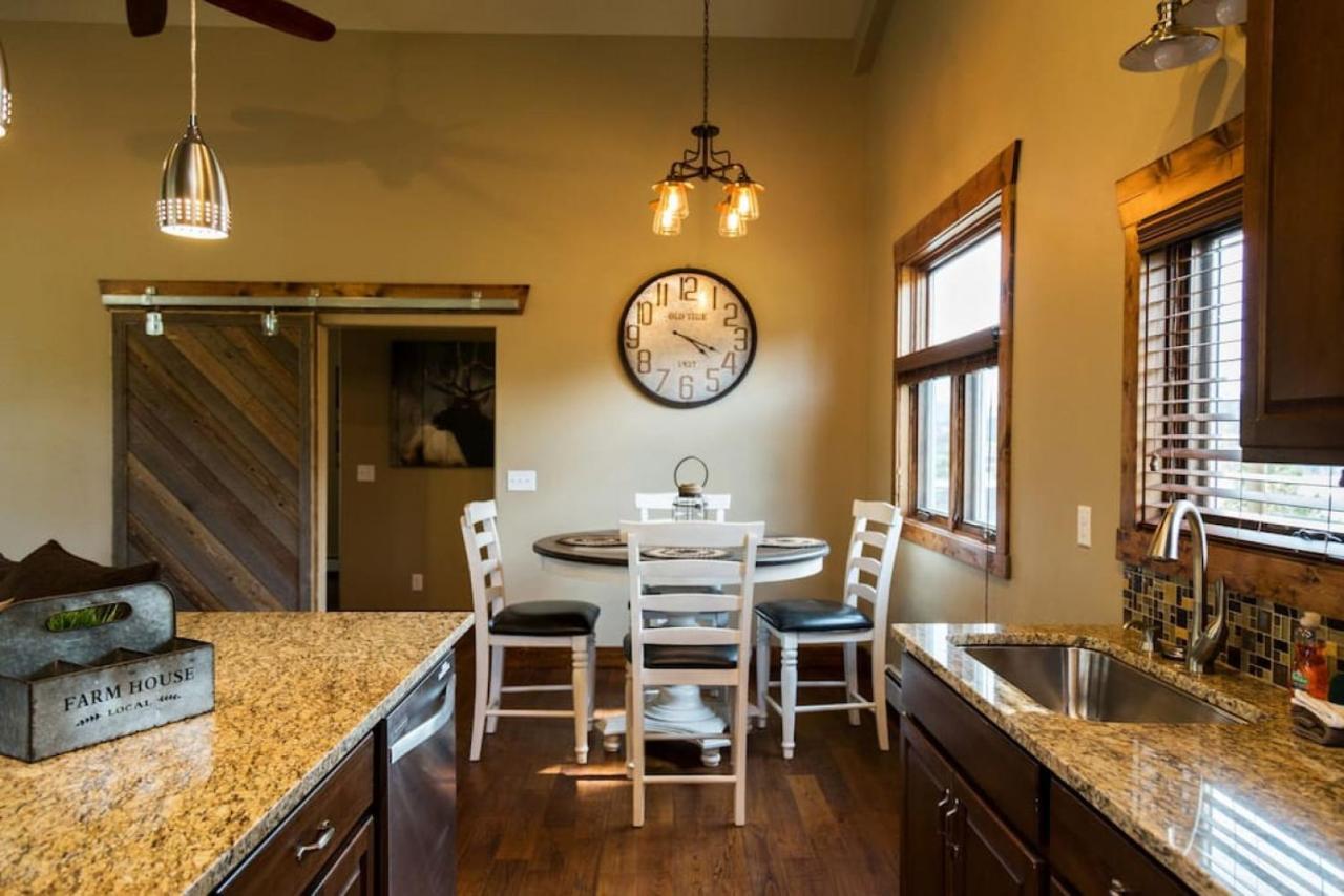 Spacious 2Nd Story Loft With Awesome Views Estes Park Exterior photo